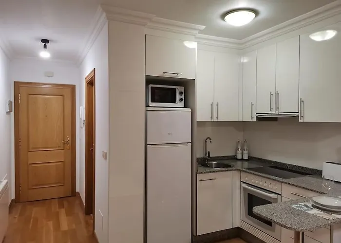 Plaza America 40 M2 * Vigo